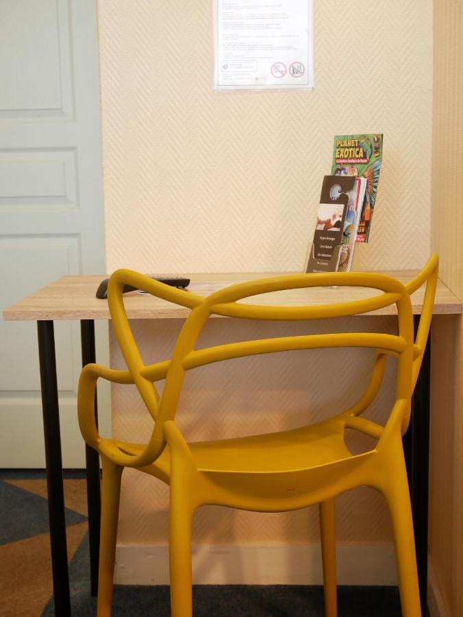 Hotel Le Pasteur 로양 외부 사진