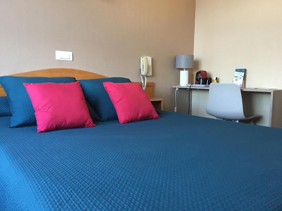 Hotel Le Pasteur 로양 외부 사진