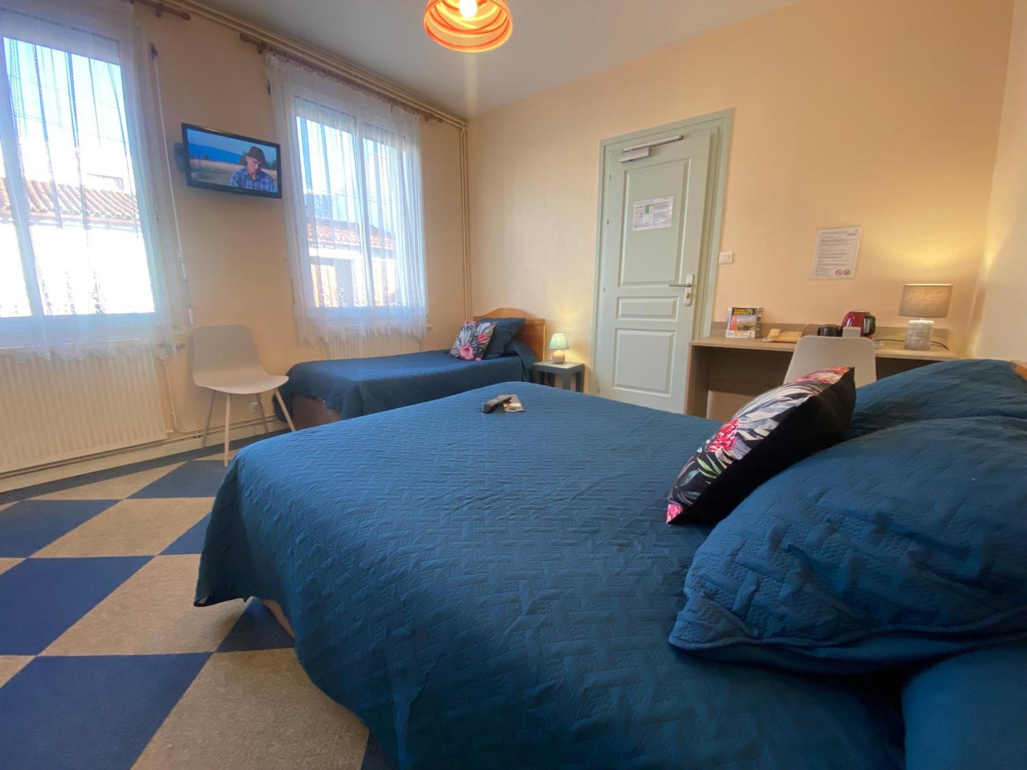 Hotel Le Pasteur 로양 외부 사진
