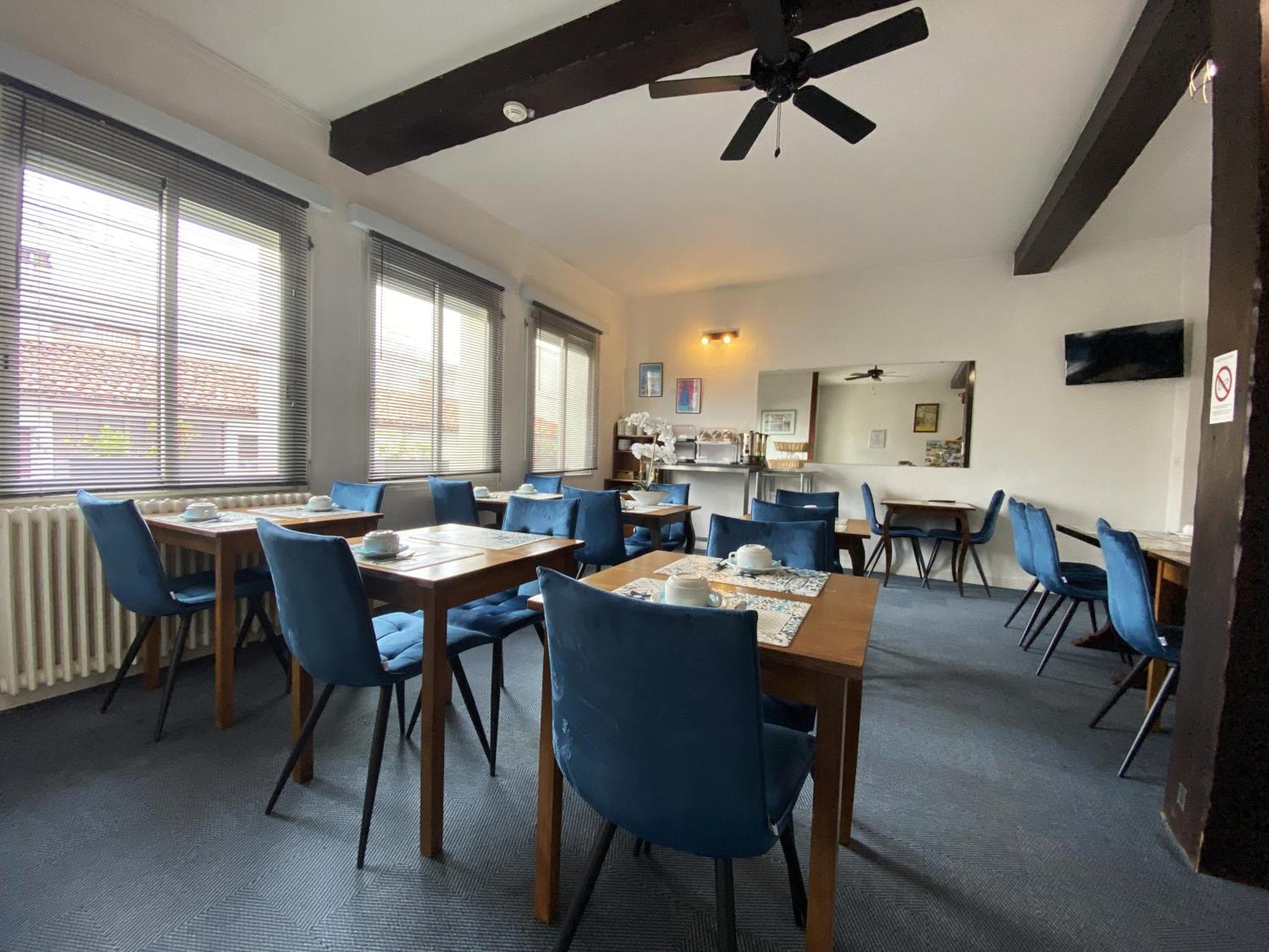 Hotel Le Pasteur 로양 외부 사진