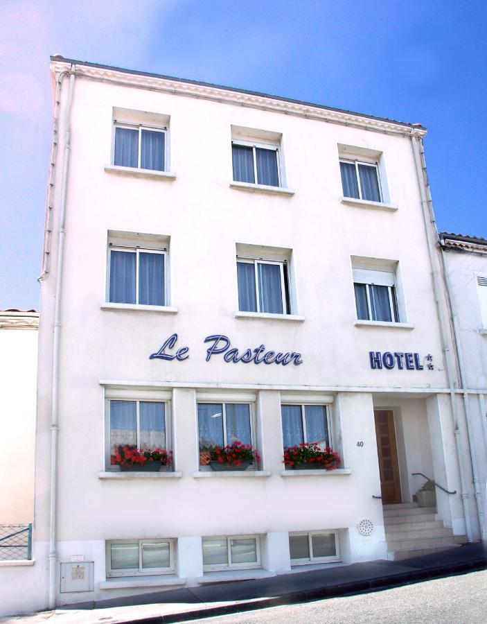 Hotel Le Pasteur 로양 외부 사진